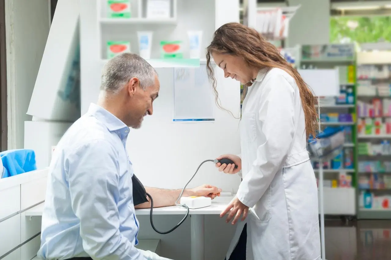 Effectively managing hypertension with medication significantly reduces the risk of dementia and cognitive impairment.