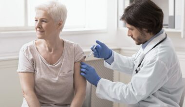 High-dose Flu Vaccine Cuts Senior Hospitalizations