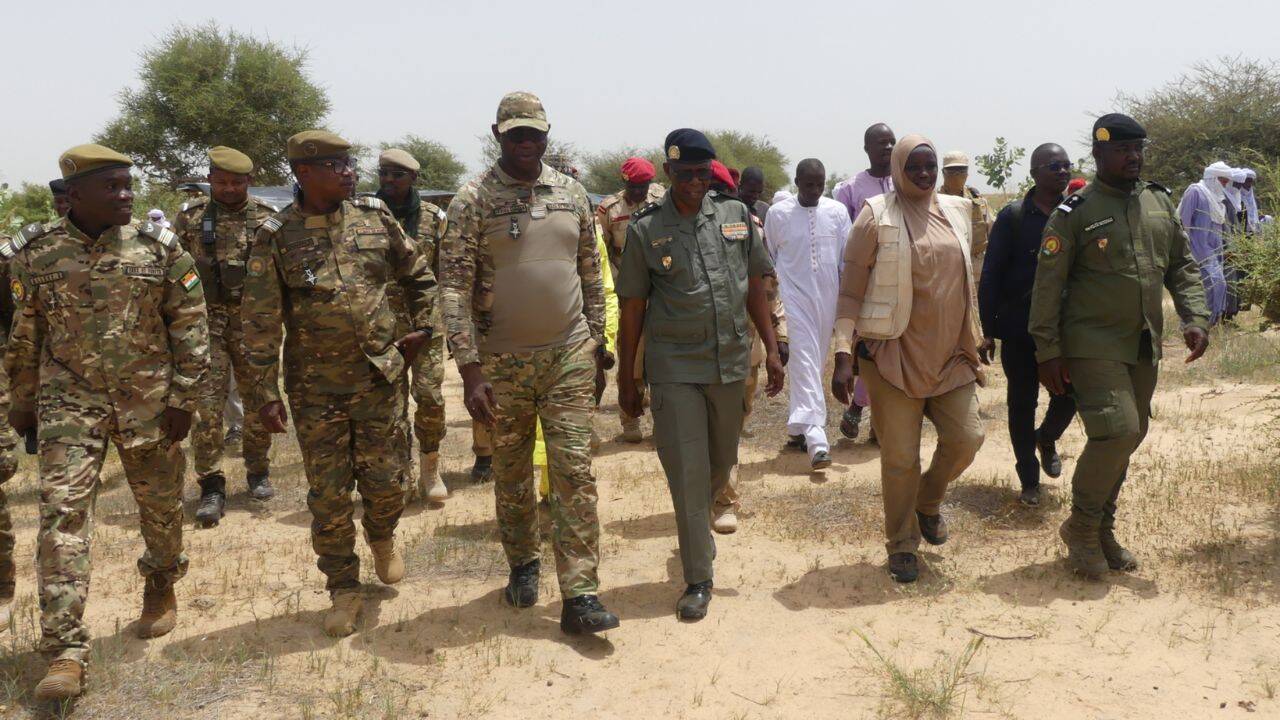 Official ostrich reintroduction ceremony. Image Credit: Sahara Conservation Why were North African ostriches released into the wild in Niger<br>