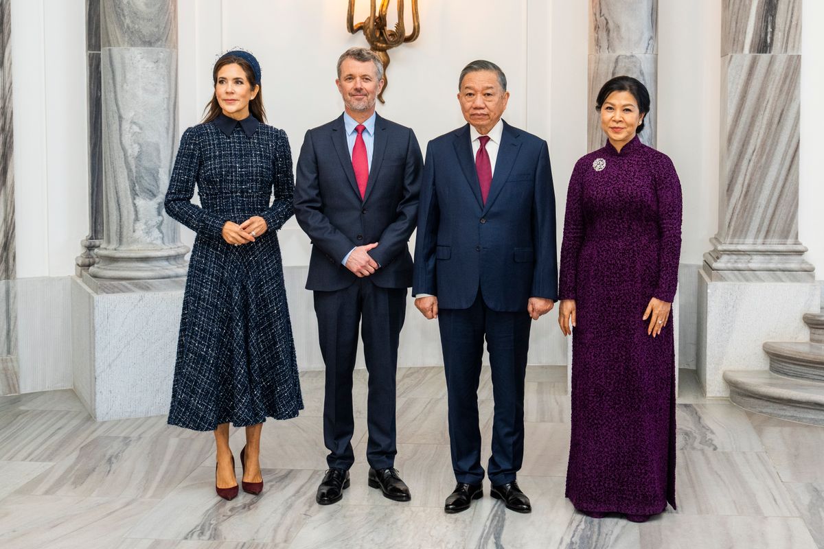 Queen Mary and King Frederik, alongside the President and First Lady of Vietnam, on their first day at their state visit