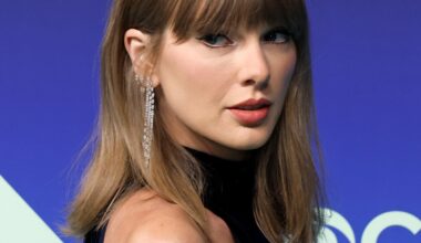 Taylor Swift Has Short Hair in Curly Lob Hair Transformation