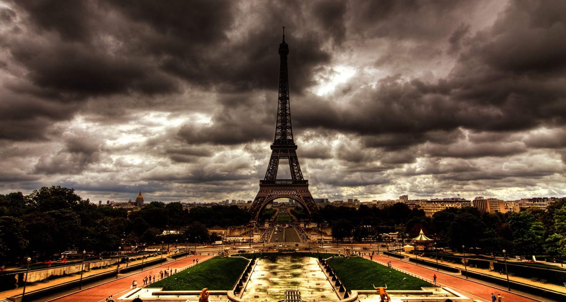 UBS CEO says France debt crisis needs ‘hard measures’