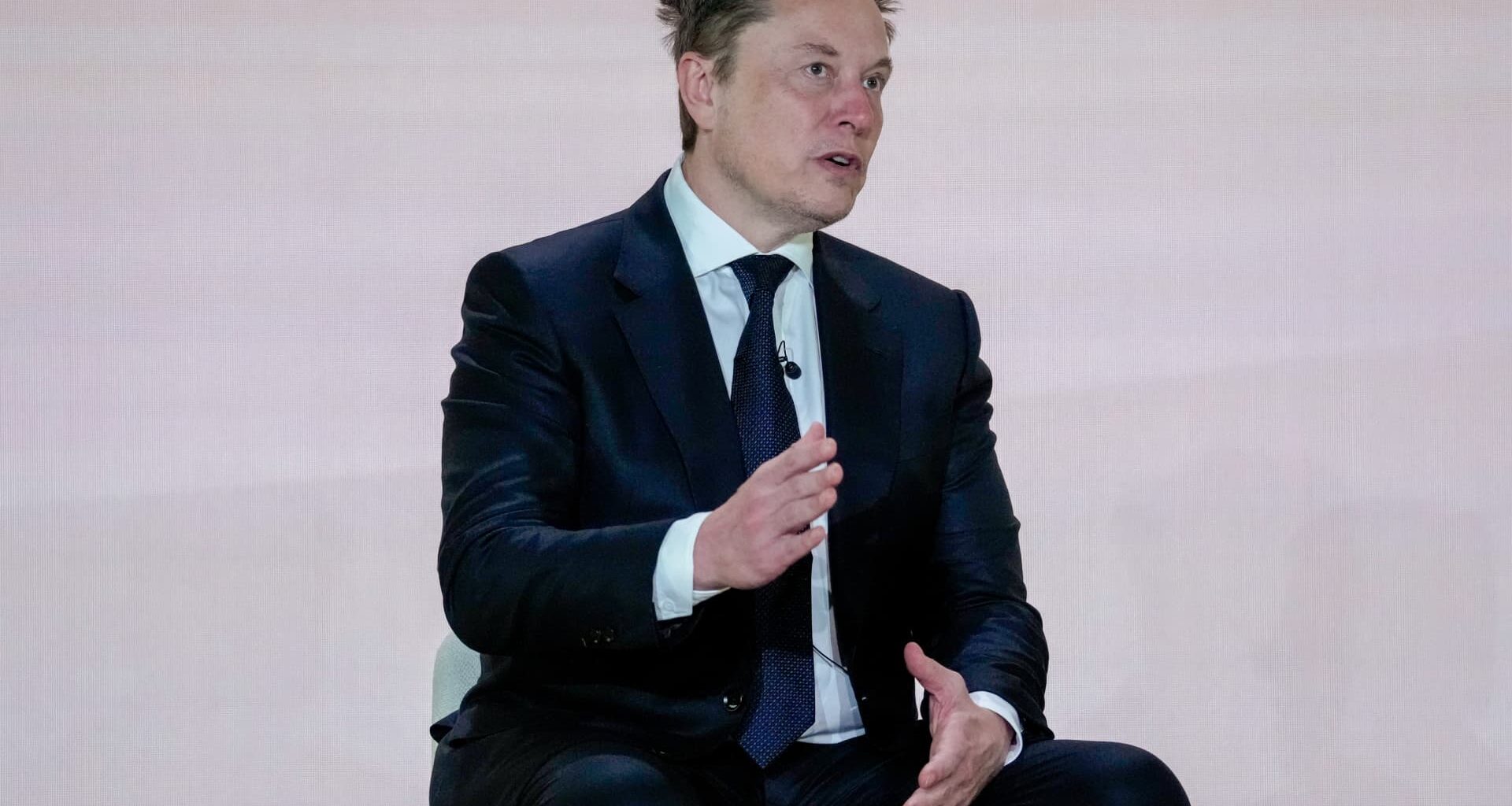 Ukraine Starlink slowdown raises Musk business risks