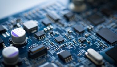 Could SK Hynix (NasdaqGS:SKHY) Keep Its Edge As AI Memory Risks Rise?