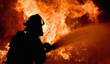 Firefighter pay offer falls below non-union rate as strike ballot looms