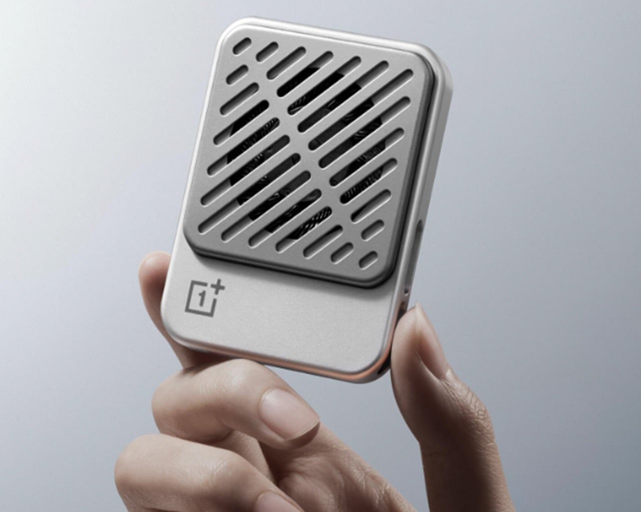 OnePlus wants to stick a tiny air conditioner on the back of its gaming phone