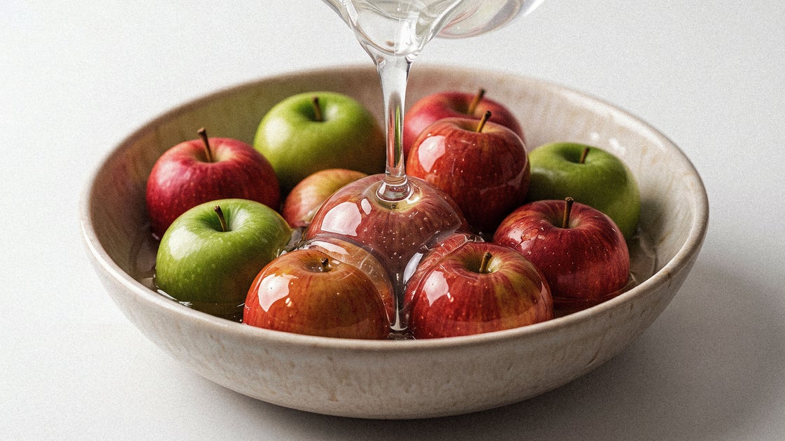 Is It Safe To Eat The Wax On Apples?