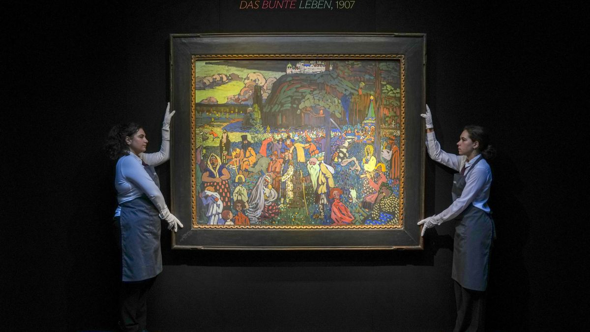Nazi-looted Kandinsky from Amsterdam family sold for almost €32m