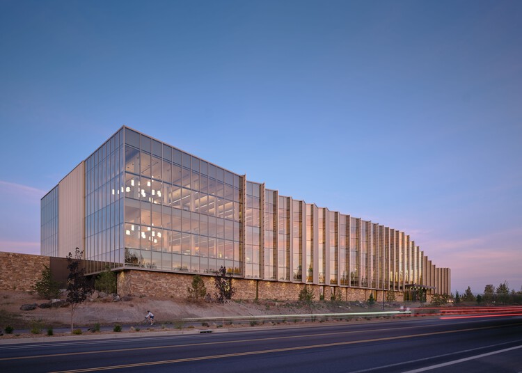 Central Library at Stevens Ranch  / Miller Hull Partnership + Steele Associates Architects - Exterior Photography