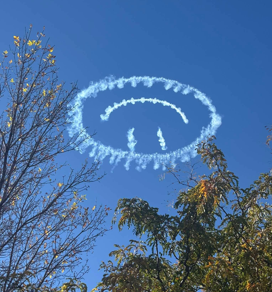 Look up and smile: Sky artist paints Saturday morning happy face over Carson City