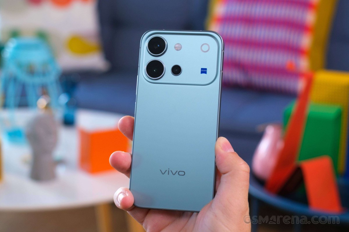 vivo V80 in for review