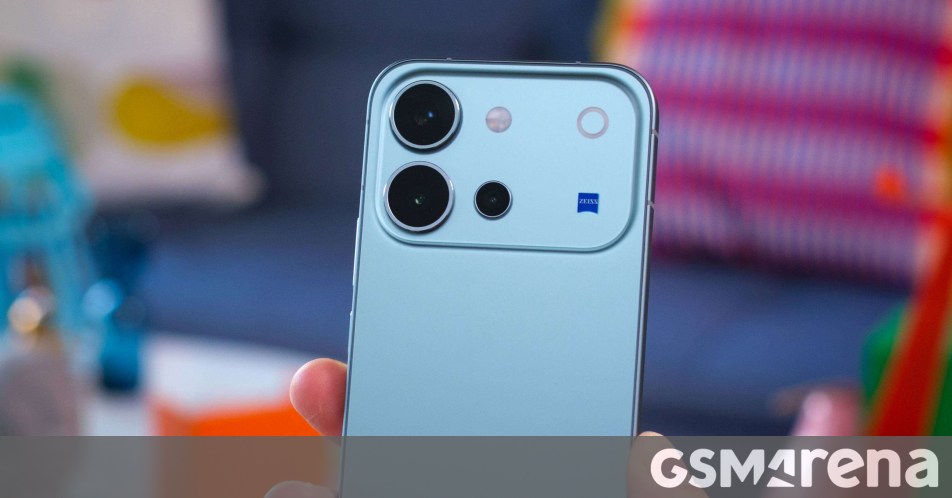 vivo V80 in for review