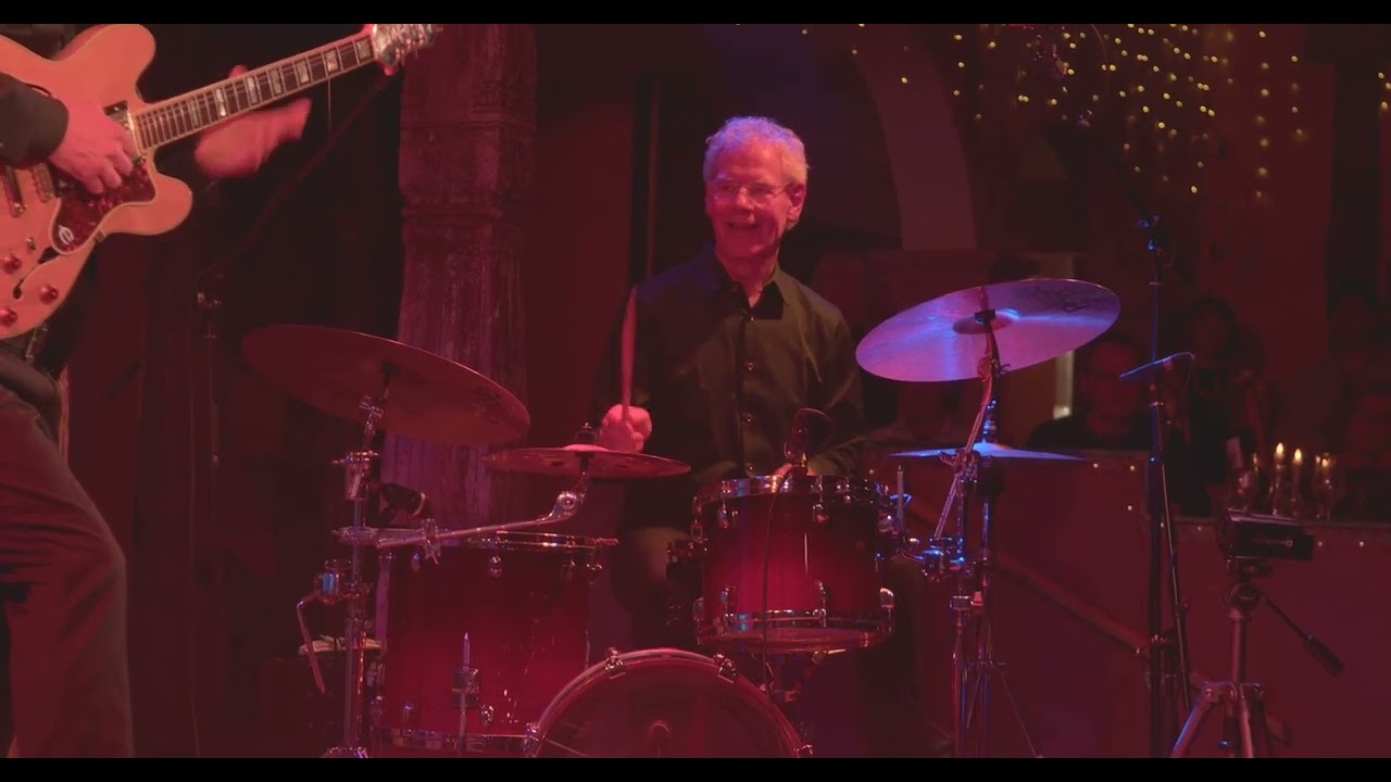 Pete Roth Trio feat. Bill Bruford “Full Circle” (Live at Trading Boundaries) - YouTube