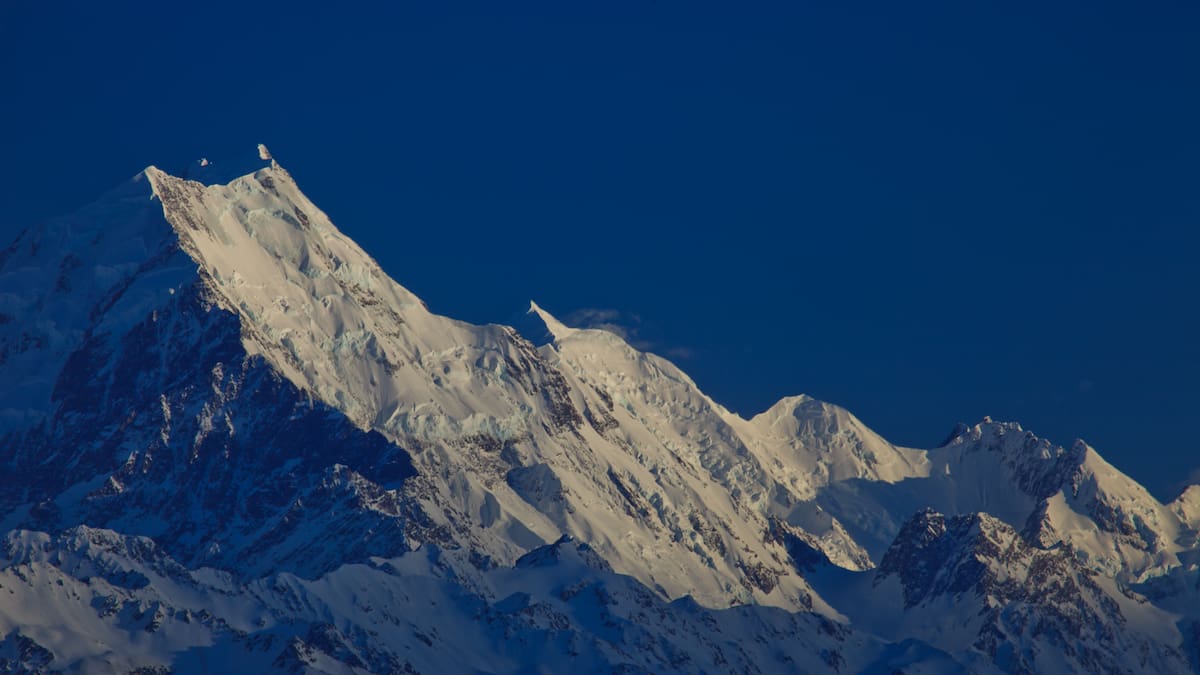 Mt Dixon avalanche: Experienced mountaineer dies after being buried in snow