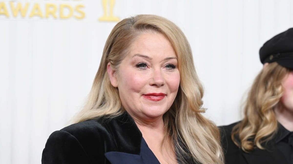 Christina Applegate promises she’s still a ‘warrior’ for the MS community after misdiagnosis