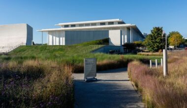 Exclusive: Kennedy Center to tap former rock band manager to run artistic programming