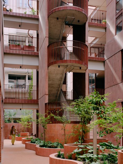 Two cores make for efficient circulation while protecting residents’ privacy.