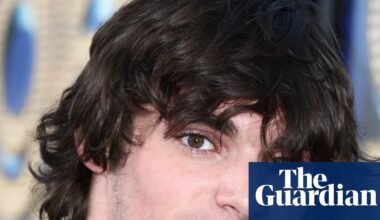 RJ Mitte’s story offers insight into life with cerebral palsy and mental health issues | RJ Mitte