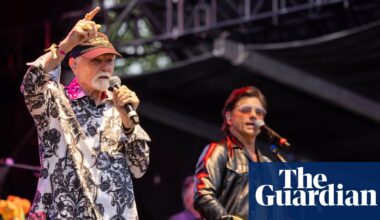 The Beach Boys’ Mike Love returns to the stage despite ‘facing serious health challenges’ | Beach Boys