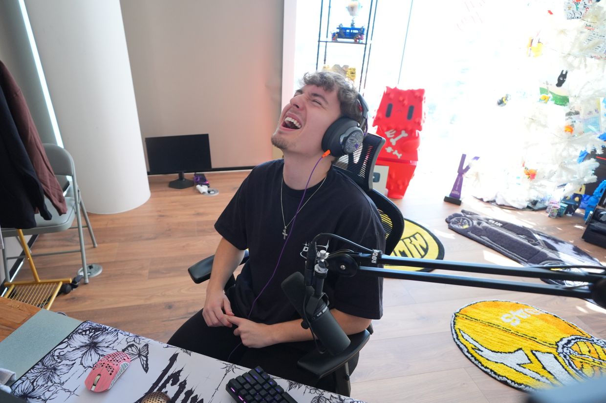 A 21-year-old Fortnite pro gives out computers to young gamers and plans for more through a new fund