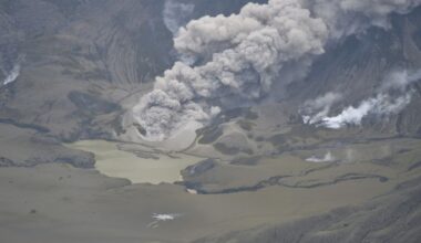 Whakaari/White Island volcanic alert level raised amid ongoing eruption