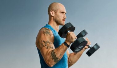 How to Do the Dumbbell Hammer Curl to Build Brachialis Muscles