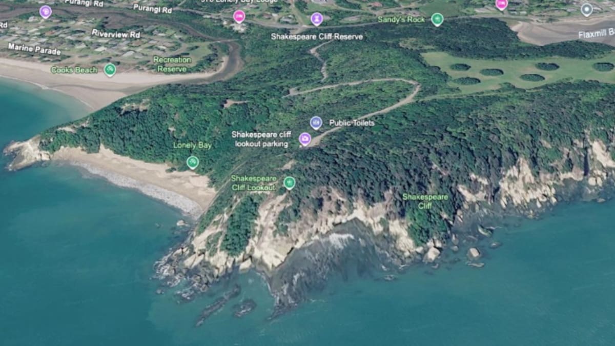 Cooks Beach: Teenager dies after reported fall from cliff at Coromandel beach