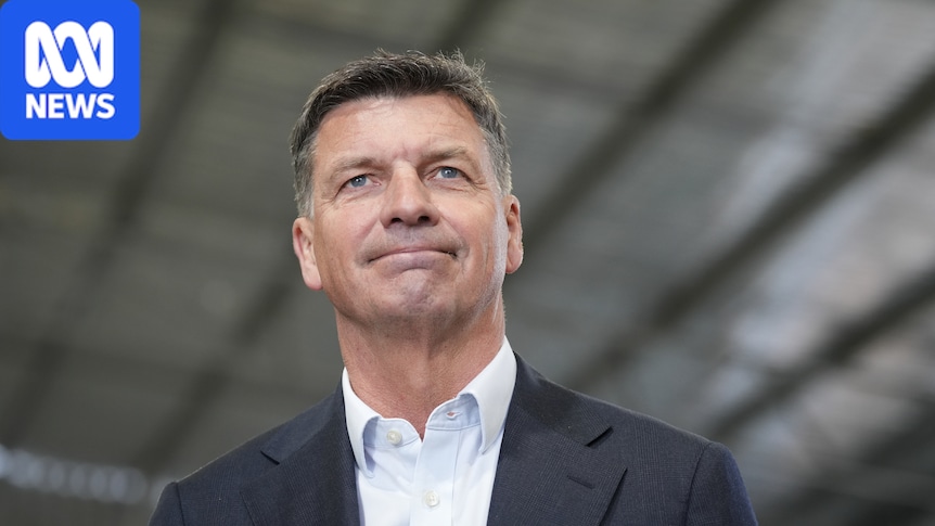 Federal politics live: Taylor calls for Labor to scrap, not delay, ATO credit card ban