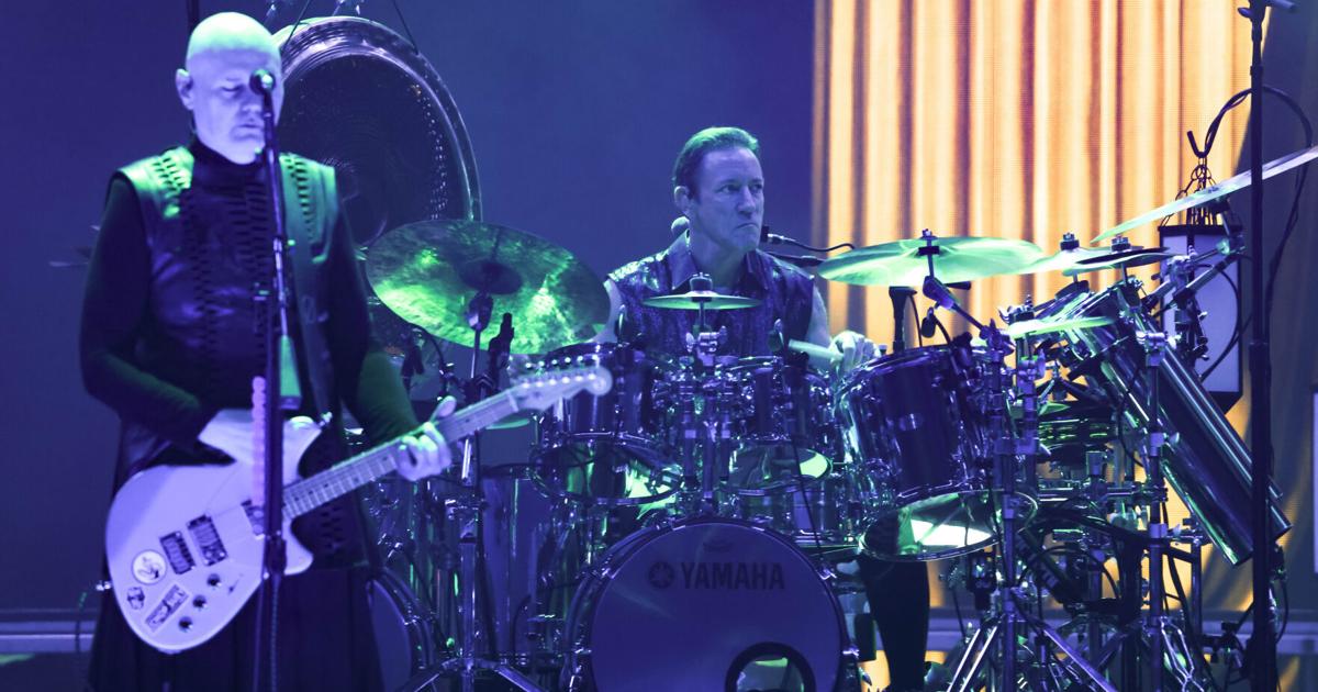 The Smashing Pumpkins summon rage in Madison's Kohl Center | Entertainment