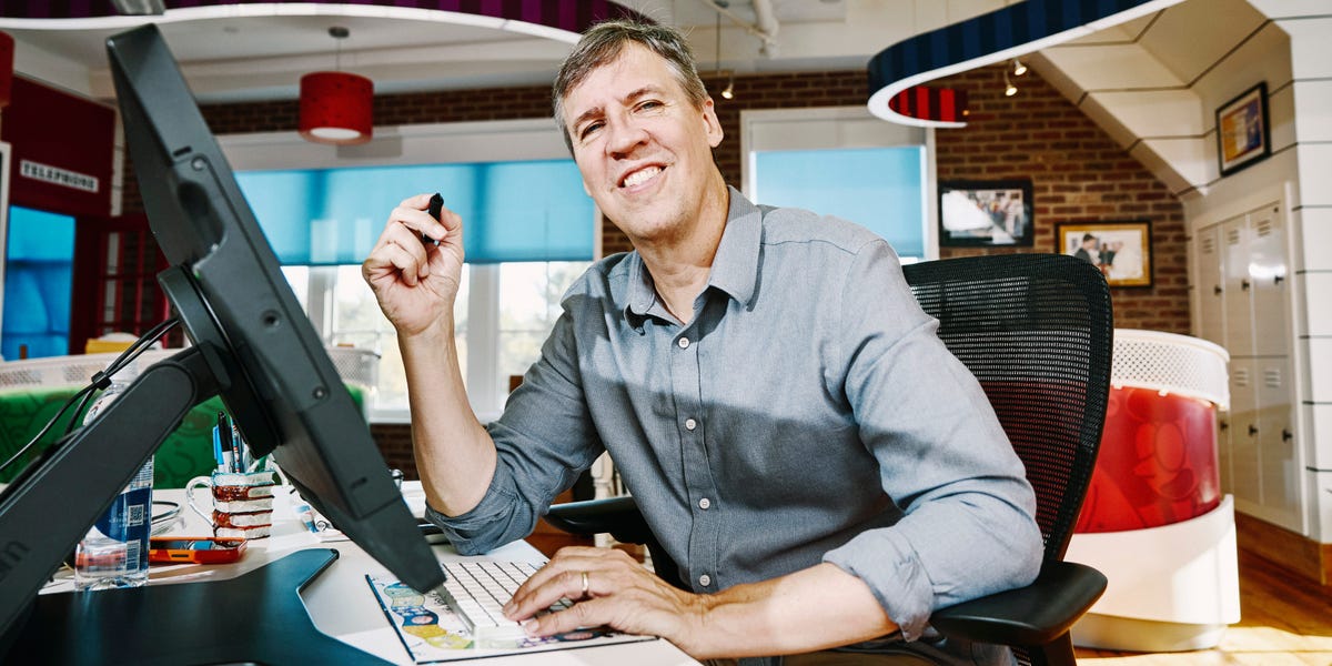 'Diary of a Wimpy Kid' Author Shares His Parenting Advice in Age of AI