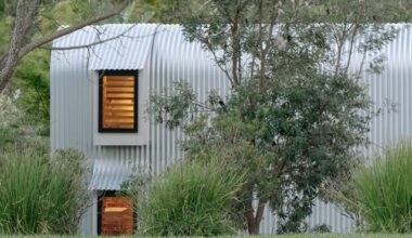 Casa Manyana by Adriano Pupilli Architects