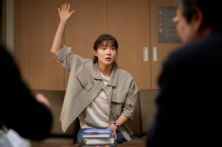 Actor Lee Sun-bin in a scene from “Ugly Duckling Ms. Maeng” / Courtesy of BY4M Studio