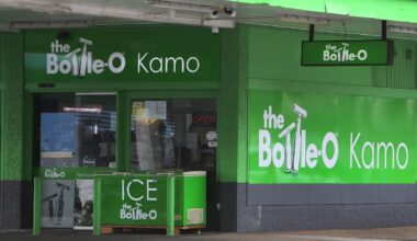 Bottle-O parent Tasman Liquor reports profit lift as it prepares to let 100 workers go