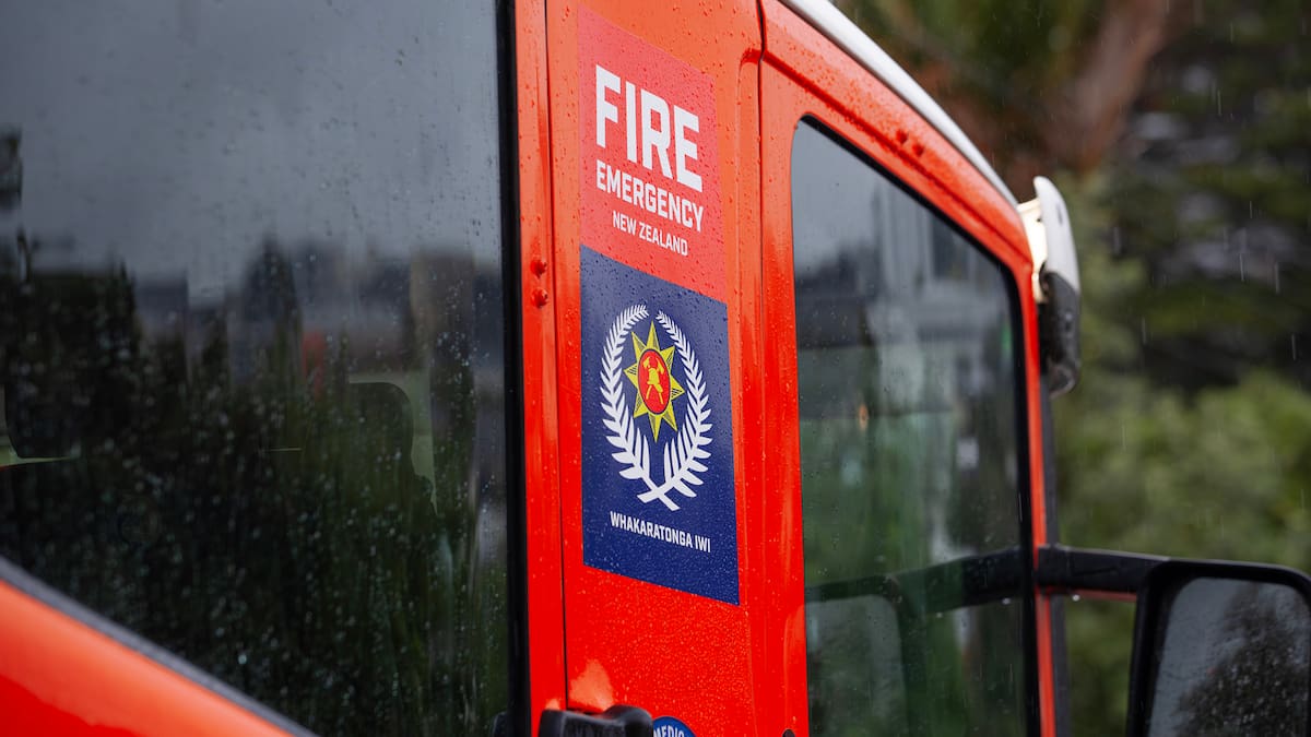 Ōtāhuhu fire: Person dies after being pulled from burning duplex