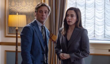 Jeff Horwitz (Jeremy Allen White) and Frances Haugen (Mikey Madison) in Columbia Pictures’ The Social Reckoning