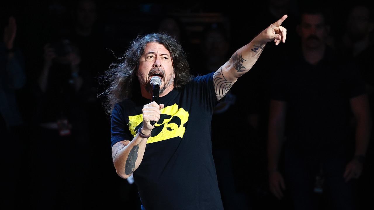 Dave Grohl Dedicates "My Hero" to Jack Smith at Power to the People