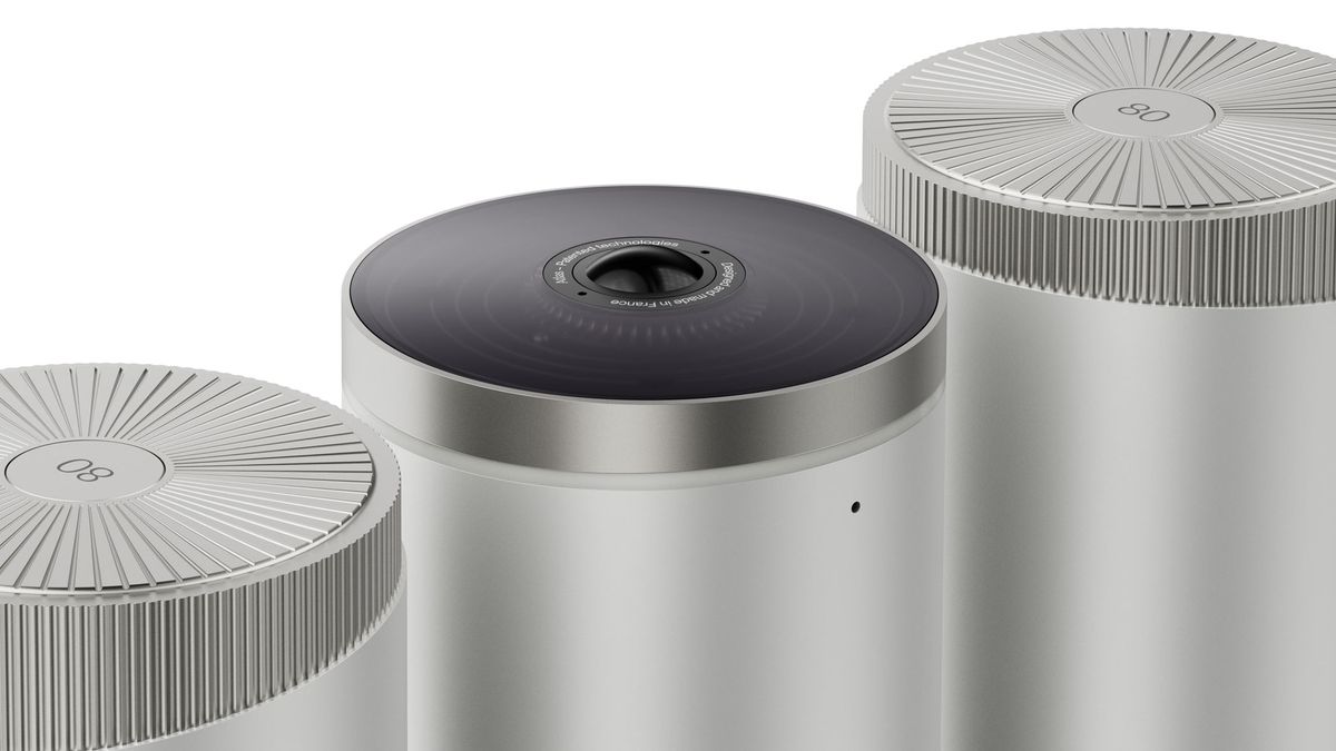 The SkyGuard sensor on top of the Vaonis Atlas, with two imaging modules either side, against a white background.