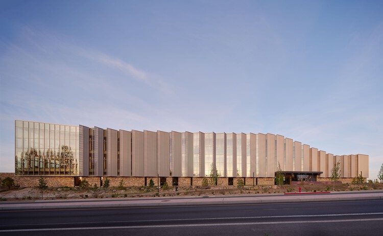 Central Library at Stevens Ranch / Miller Hull Partnership + Steele Associates Architects - Exterior Photography