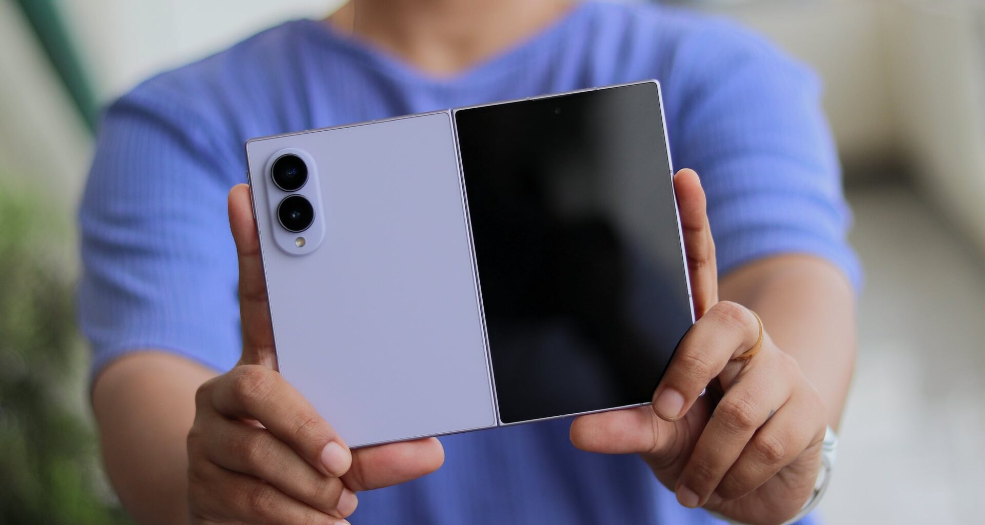 Galaxy Z Fold 8’s 53g advantage over iPhone Duo is more than a number