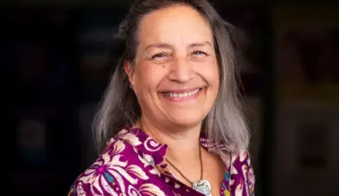 Helen-Macdonald.webp