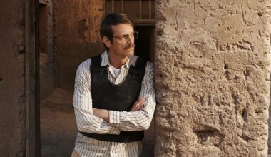 Joel Kinnaman in TNT’s ‘High Value Target: The Hunt for Saddam.’
