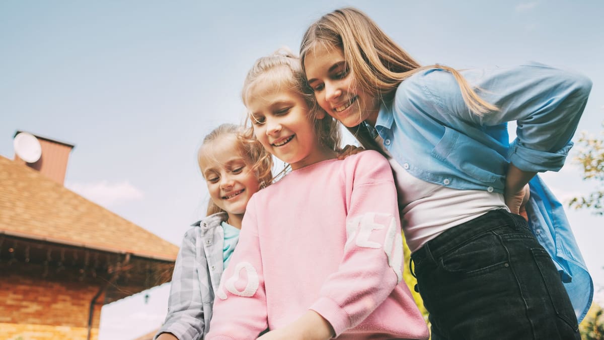 Birth order doesn’t predict your personality. Here’s what does