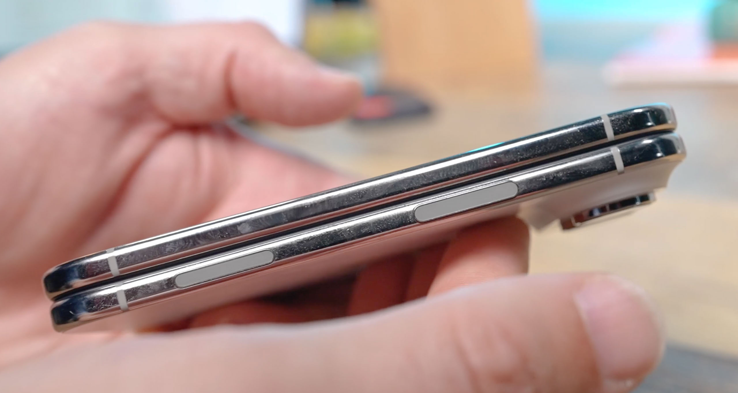 iPhone Duo side profile.