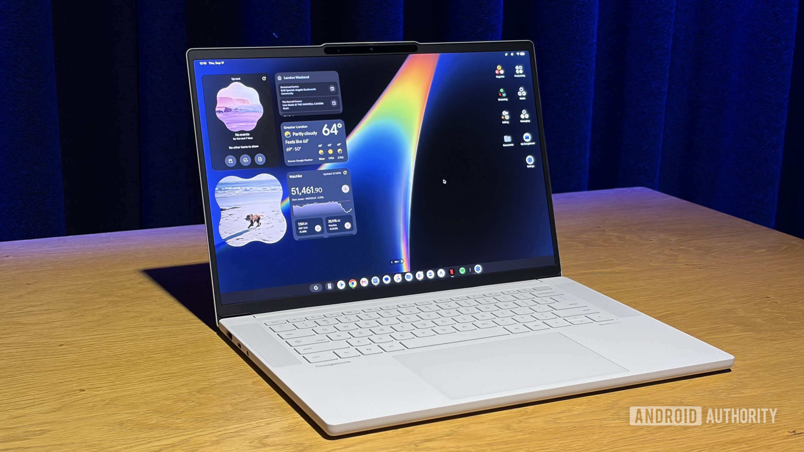 Lenovo Googlebook 15 open Lenovo Googlebook 15 open