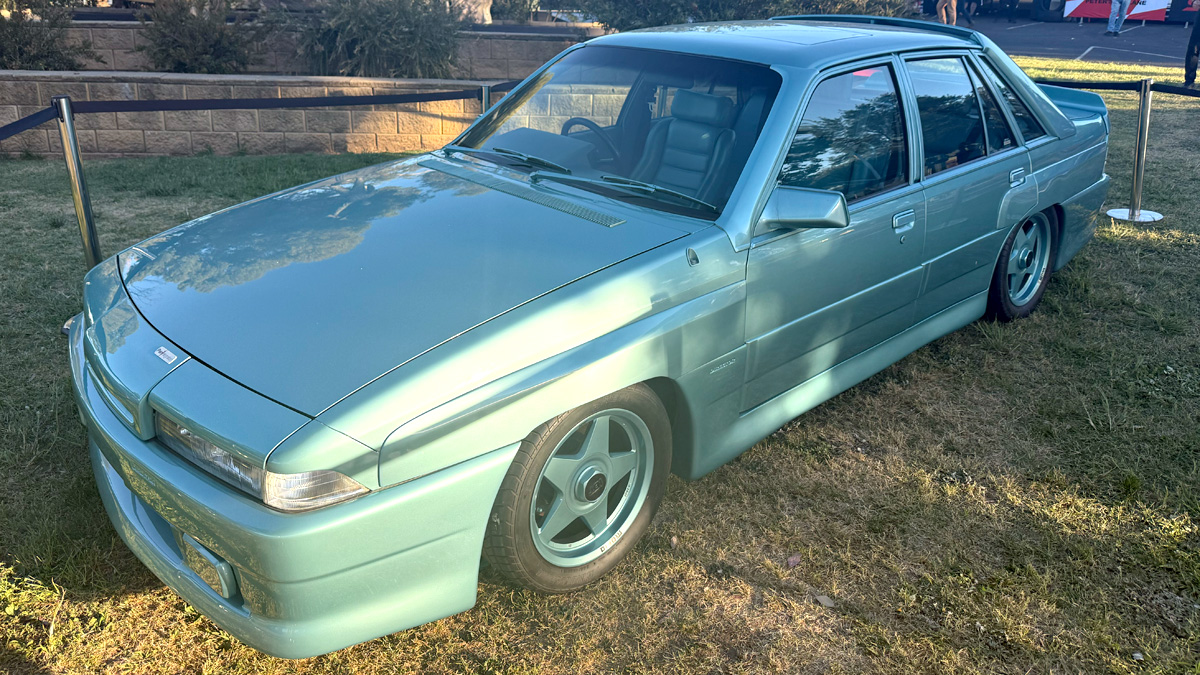 Bathurst: Peter Brock HDT Director Holden split car appears, Kenny Habul, HDT Special Vehicles