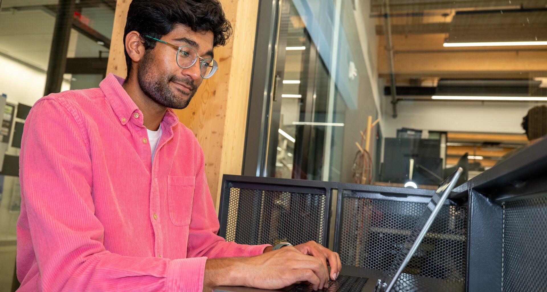 Penn Engineers Use AI, Reddit to Identify Potential Side Effects of Unapproved New GLP-1