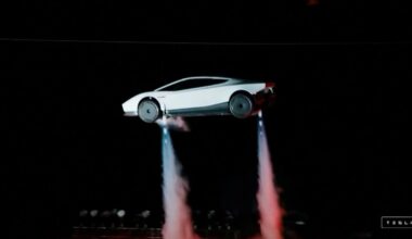 Elon Musk unveils Tesla’s ‘flying’ car