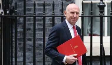Rates Spark: Kevin Warsh and John Healey walk into a bar
