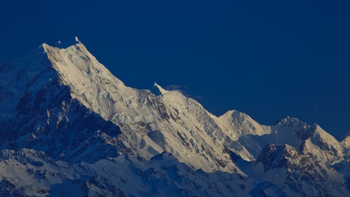Mt Dixon avalanche: Man dies after becoming trapped
