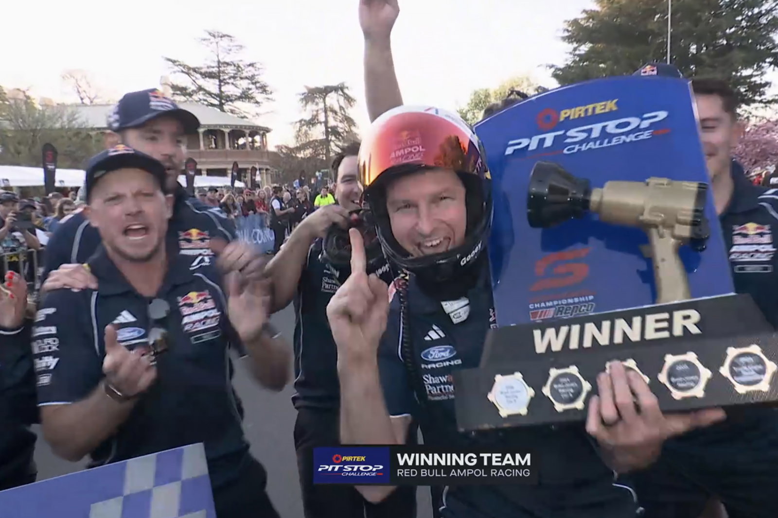 Triple Eight beats BJR in Pit Stop Challenge at Bathurst 1000